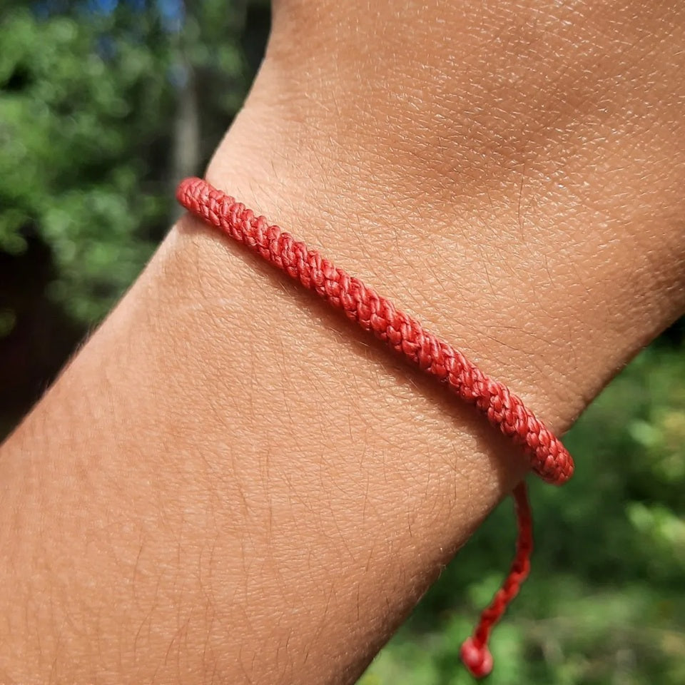 Set de 2 Pulseras Rojas de Protección (Pareja/Amig@s) | Tejidas a Mano