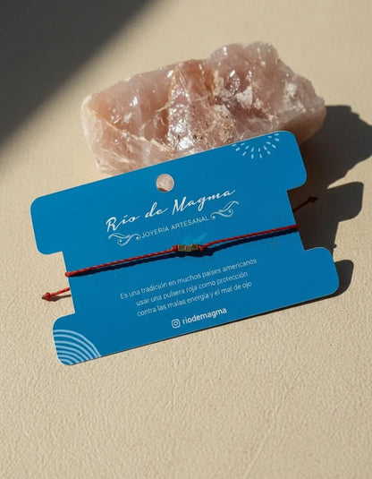 Pulsera Delgada Roja de Protección con Cubos de Bronce | Ajustable | Best Seller