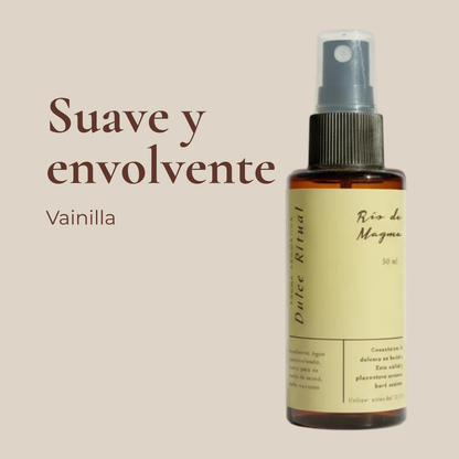 Frasco spray Dulce Ritual sobre fondo beige rosado. Texto: "Suave y envolvente · Vainilla"