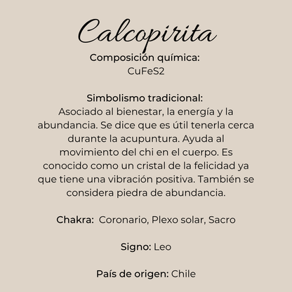 Ficha informativa de calcopirita iridiscente chilena con composición química, simbolismo tradicional y origen Chile.