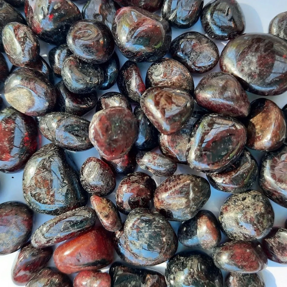 Piedra Granate Tamboreada · Tamaño bolsillo