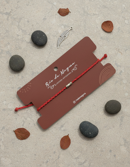 Pulsera Roja de Protección Talla de Hombre con Cubos de Plata 950 | Ajustable | Macramé