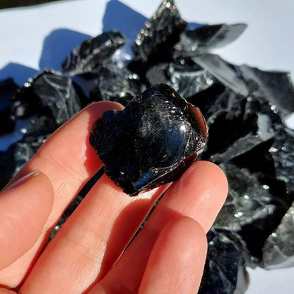 Obsidiana Natural Chilena en Bruto | Cristal de Protección