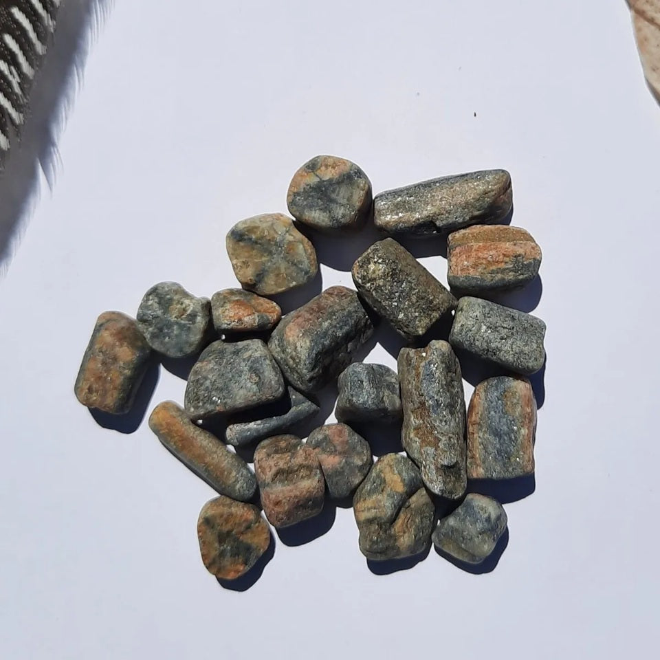 Cristal Piedra Cruz / Quiastolita Natural en Bruto – Unidad